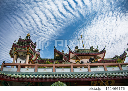 青空と中国寺院 131466176