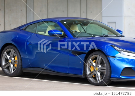イタリア製のスポーツカー 131472783