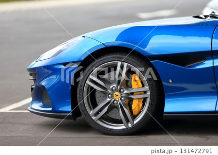 イタリア製のスポーツカー 131472791