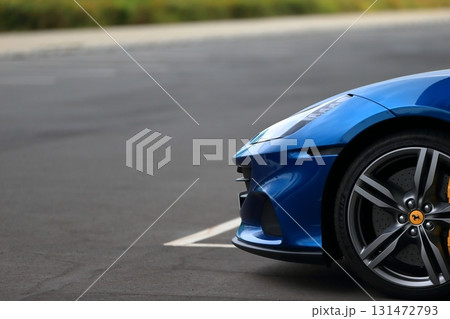 イタリア製のスポーツカー 131472793