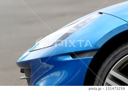 イタリア製のスポーツカー 131473259