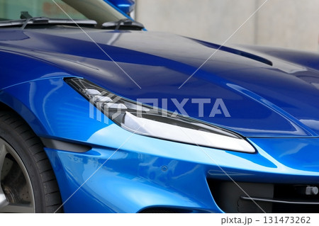 イタリア製のスポーツカー 131473262