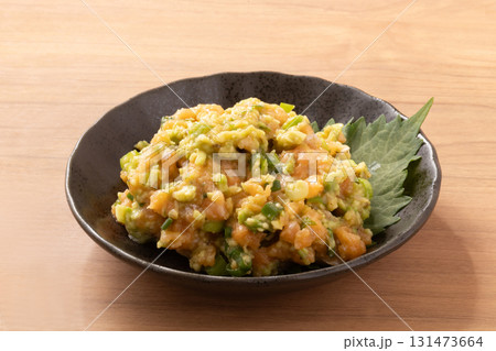 サーモン アボカド なめろう サーモン アボカド なめろう 131473664