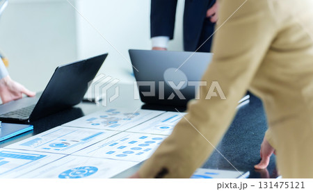 ビジネス ミーティング 会議 ボディパーツ  ビジネス ミーティング 会議 ボディパーツ  131475121