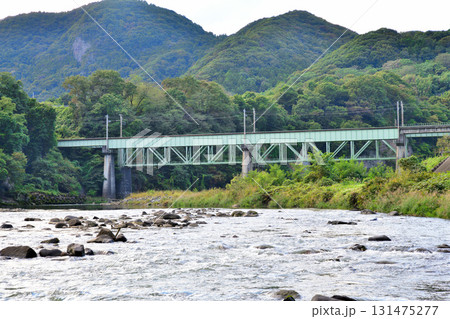 秋の利根川風景　上越線鉄橋　棚下不動付近の眺め　　　　 131475277