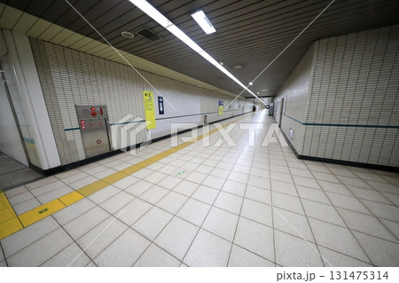 地下鉄通路(東京都江東区の辰巳駅) 地下鉄通路(東京都江東区の辰巳駅) 131475314