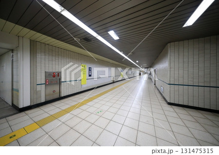 地下鉄通路(東京都江東区の辰巳駅) 地下鉄通路(東京都江東区の辰巳駅) 131475315