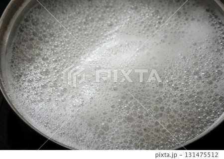 沸騰したお湯 沸騰したお湯 131475512