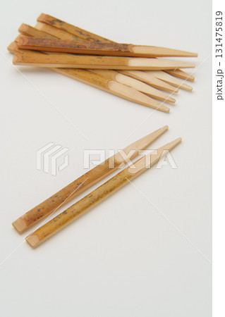 黒文字の楊枝 131475819