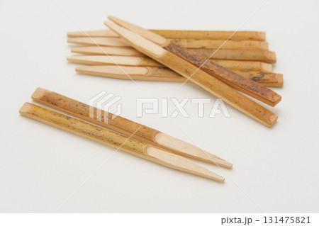 黒文字の楊枝 131475821