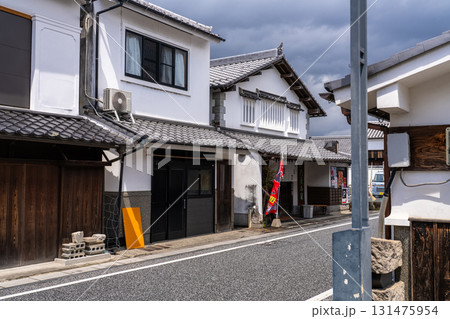 《大分県》豆田町商店街・伝統的な古い町並み 《大分県》豆田町商店街・伝統的な古い町並み 131475954