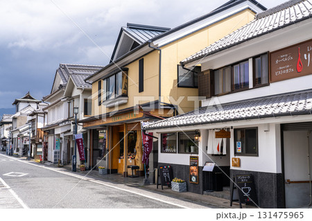 《大分県》豆田町商店街・伝統的な古い町並み 131475965
