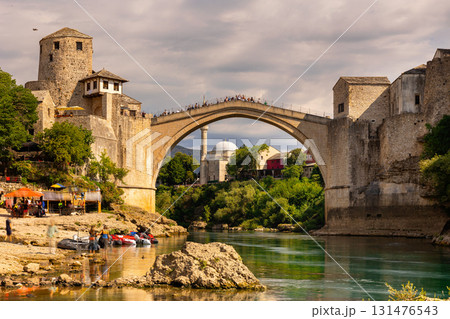 Single-arch bridge connects parts of city of Mostar 131476543