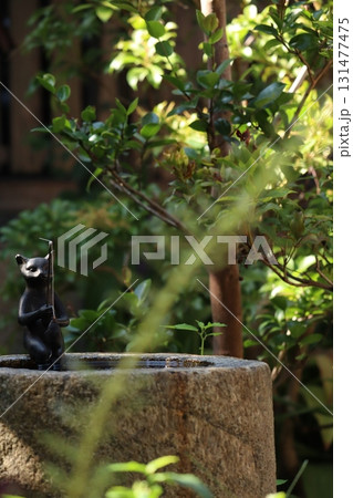 釣りをする猫の銅像 釣りをする猫の銅像 131477475