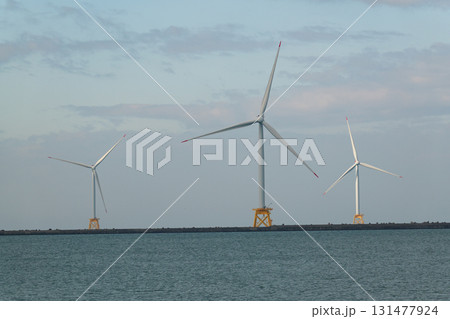 北海道 石狩の洋上風力発電 131477924