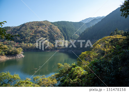 三重県 君ヶ野ダム 湖畔の風景 三重県 君ヶ野ダム 湖畔の風景 131478158