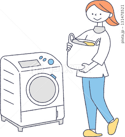 洗濯物をする女性 洗濯物をする女性 131478521