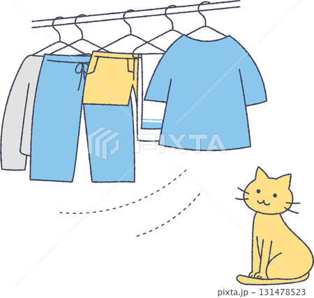 干された洗濯物と猫 131478523