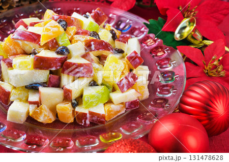 メキシコ　クリスマスのリンゴのサラダ　Ensalada de manzana navideña 131478628