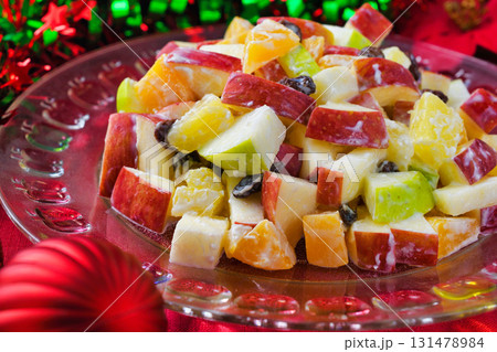 メキシコ　クリスマスのリンゴのサラダ　Ensalada de manzana navideña 131478984