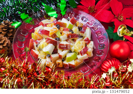 メキシコ　クリスマスのリンゴのサラダ　Ensalada de manzana navideña 131479052