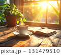 朝の日差しが差し込む窓際のコーヒー 131479510