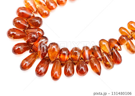 ヘソナイトガーネットのファセットブリオレットビーズ 131480106