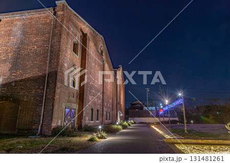 ライトアップされた半田赤レンガ建物 131481261