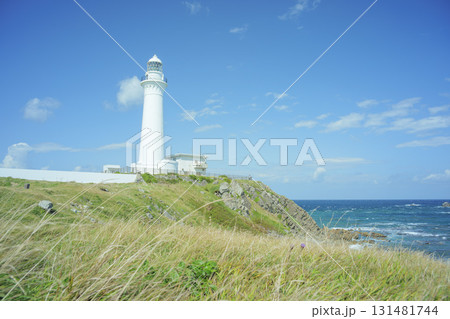 秋晴れの尻屋埼灯台　青森県東通村　9月末 131481744