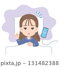夜中に目が覚める女性　上半身 131482388