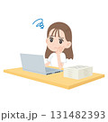 仕事に集中できない女性 131482393