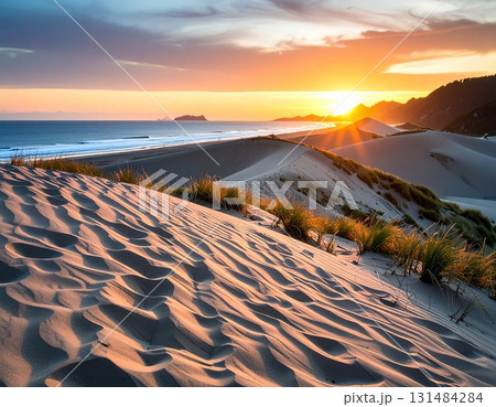 鳥取砂丘に沈む夕日　イラスト 131484284