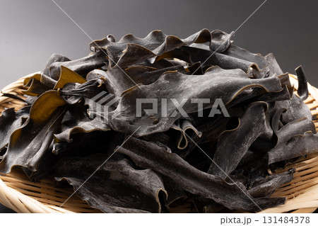 ［北海道産］切り落とし　根昆布 131484378