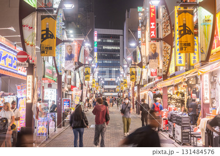 《東京都》アメ横商店街・上野の賑わう市場 131484576