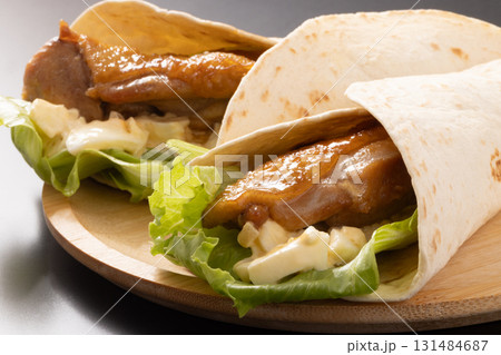 照り焼きチキン トルティーヤ 照り焼きチキン トルティーヤ 131484687