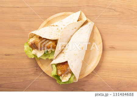 照り焼きチキン トルティーヤ 照り焼きチキン トルティーヤ 131484688