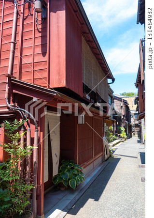 Traditional wooden houses in Kazue-machi, Kanazawa, Japan old district 131484932