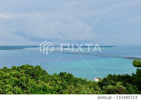 宮古島, 牧山展望台から見た伊良部大橋 131485723