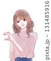 ハートポーズをする茶髪女性のイラスト 131485916