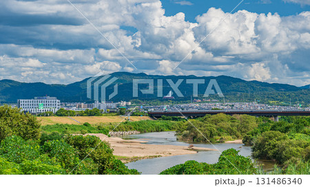 秋の空に浮かぶわた雲　京都府八幡市 131486340