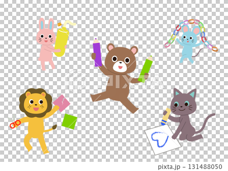 いろんな工作に取り組んでいるかわいい動物たち いろんな工作に取り組んでいるかわいい動物たち 131488050