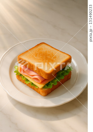 朝陽のハムチーズサンド 131490233