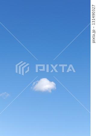 青空と白い雲 131490327