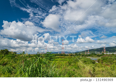 淀川の空に浮かぶ雲　大阪府高槻市　枚方市 131490369