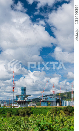 新名神高速道路工事現場風景　大阪府高槻市　 131490394