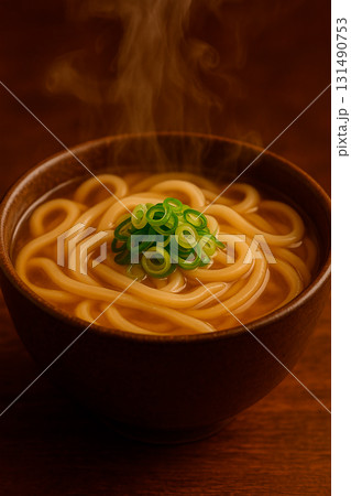 湯気の立つかけうどん 131490753