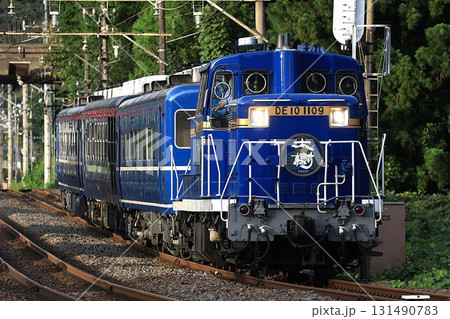 【東武】DE10形＋14系＋12系「DL大樹」（鬼怒川線：鬼怒川温泉〜東武ワールドスクウェア） 131490783