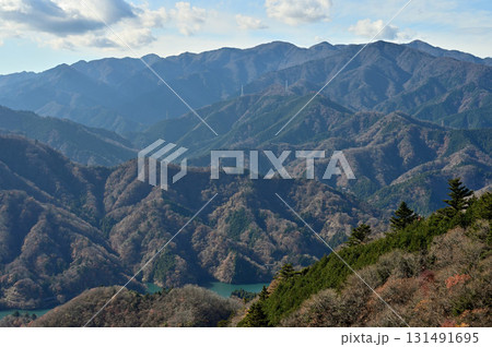 丹沢の仏果山より丹沢主脈　塔ノ岳と丹沢山と蛭ヶ岳 131491695