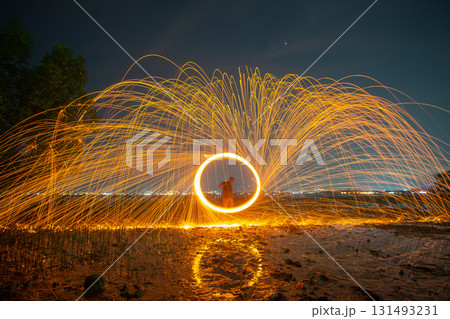 Sparkling light scattered in lines looks strangely beautiful. 131493231