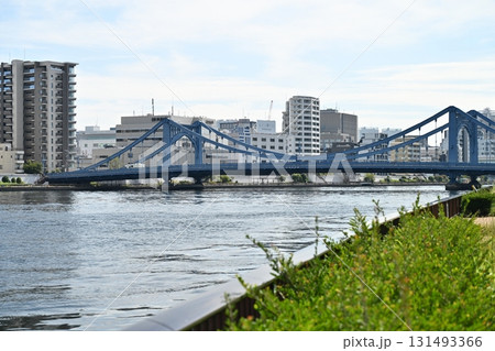 初秋の隅田川 美しい清洲橋と墨田の流れ 広がる秋の青空と爽やかな空気 下流の構想マンション風景 初秋の隅田川 美しい清洲橋と墨田の流れ 広がる秋の青空と爽やかな空気 下流の構想マンション風景 131493366